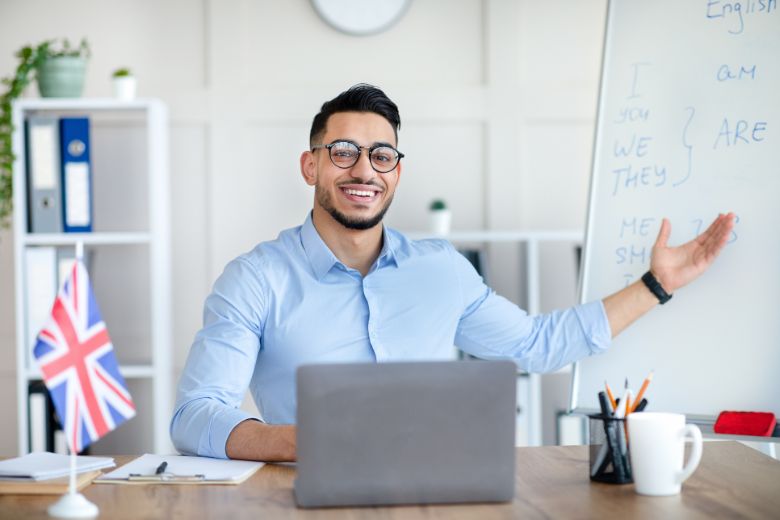 Qualified online teacher conducting an interactive lesson