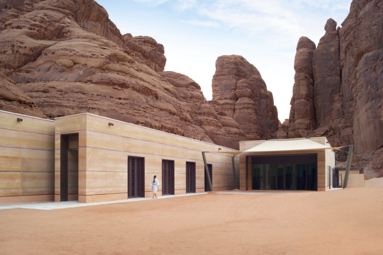 Experience the beauty of Saudi Arabia's stunning desert landscapes