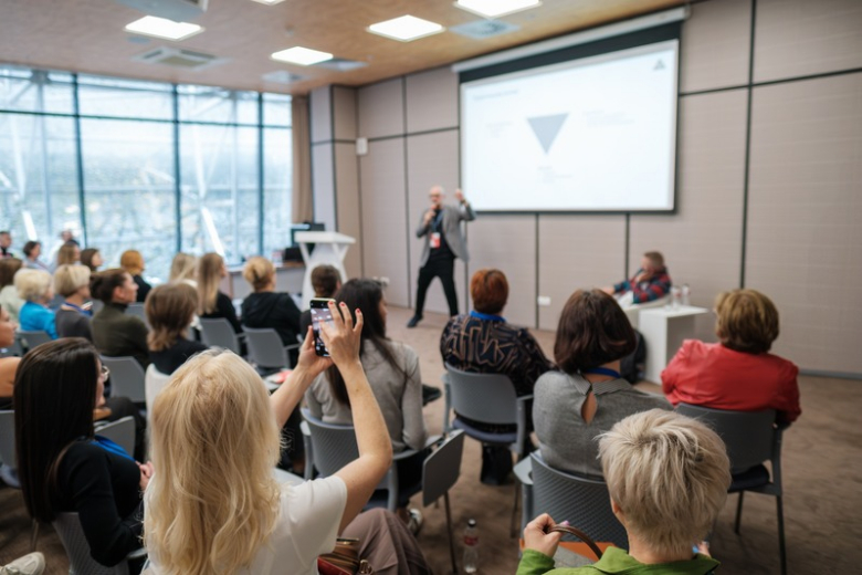 Through conferences, webinars and leadership forums, Outstanding Schools supports professional learning across the international schools sector