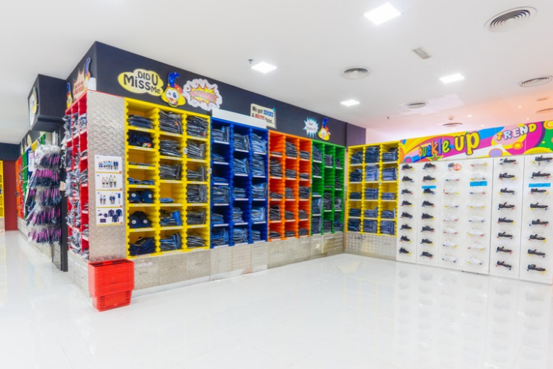 ZAKS combines schoolwear expertise with an end-to-end supply chain to support schools and education groups